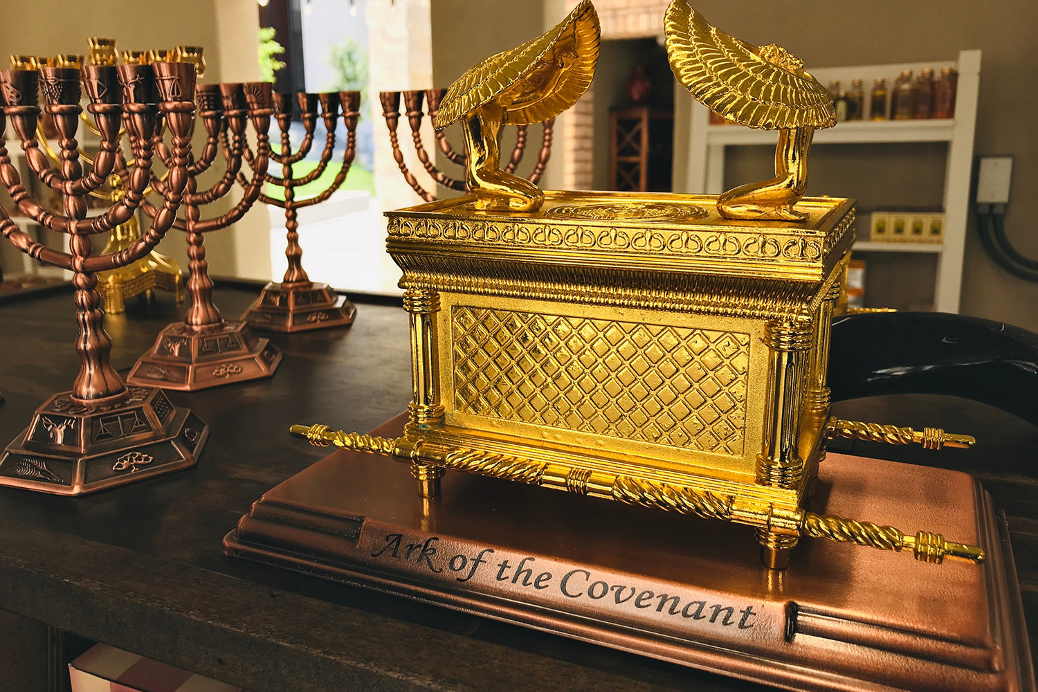 Ark of the covenant replica